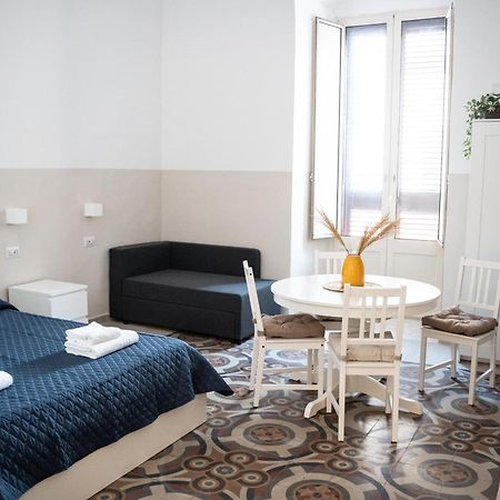 Principe Amedeo 93 Bed and Breakfast Bari Buitenkant foto