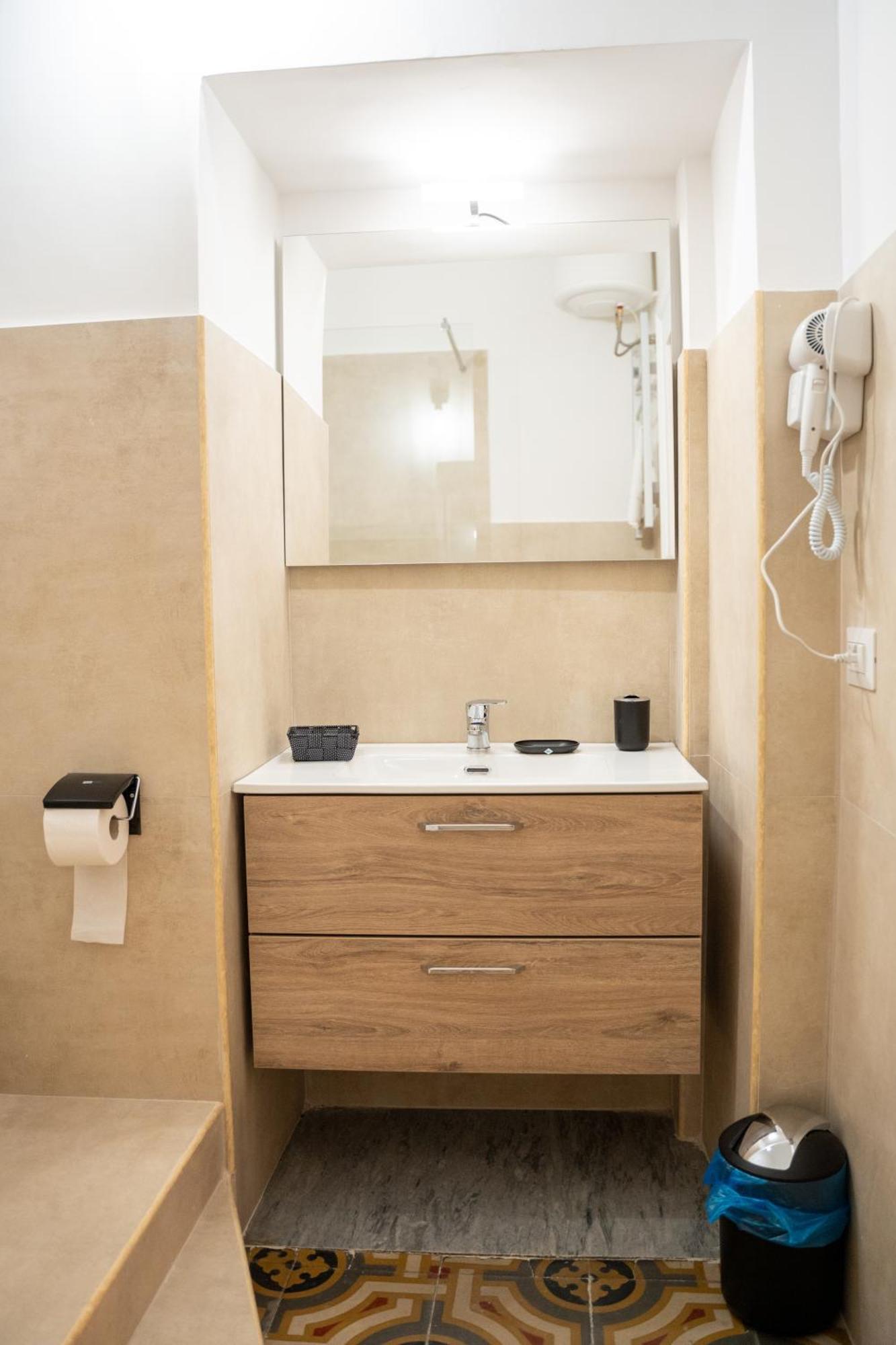 Principe Amedeo 93 Bed and Breakfast Bari Buitenkant foto