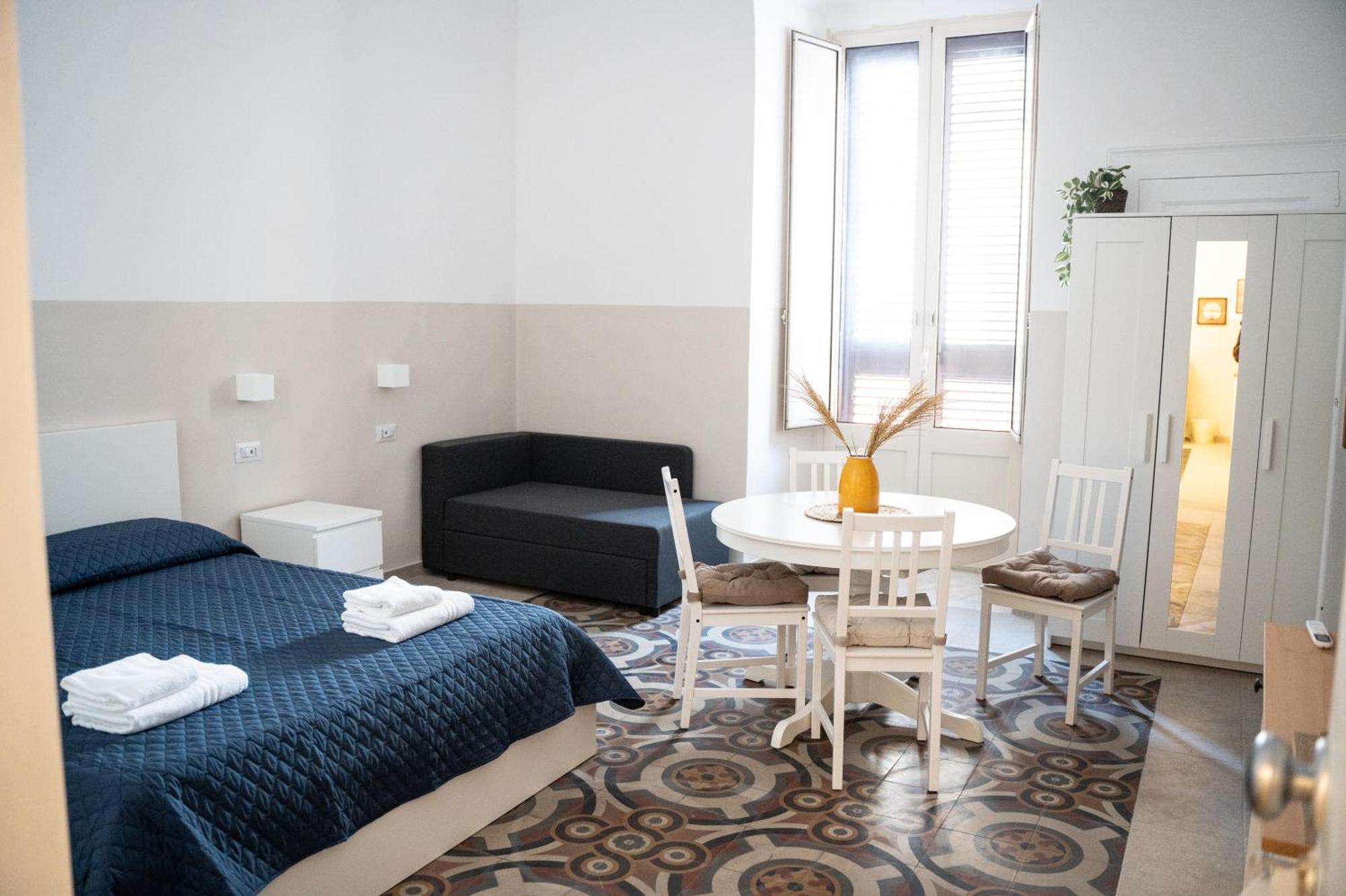 Principe Amedeo 93 Bed and Breakfast Bari Buitenkant foto
