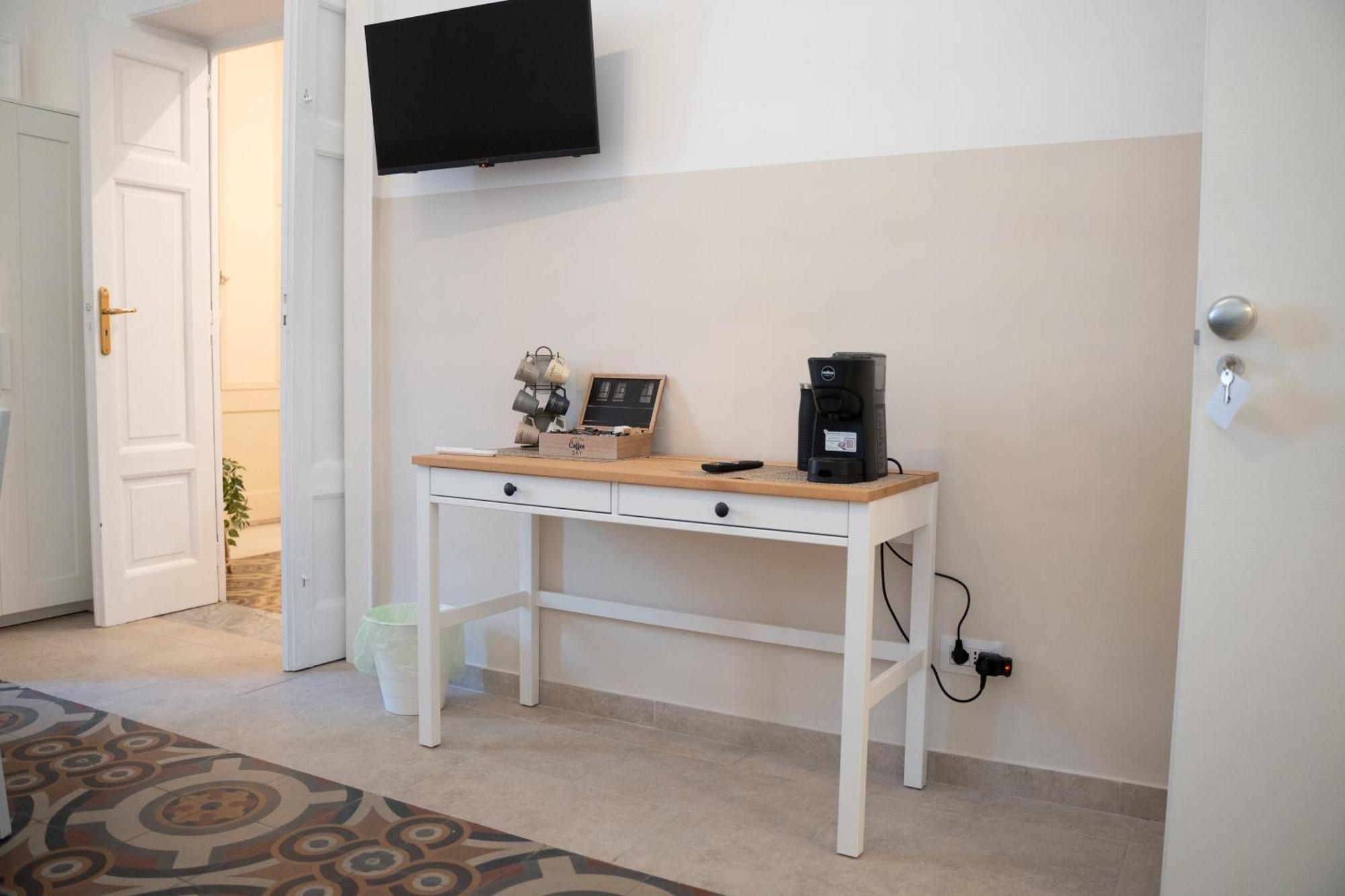 Principe Amedeo 93 Bed and Breakfast Bari Buitenkant foto