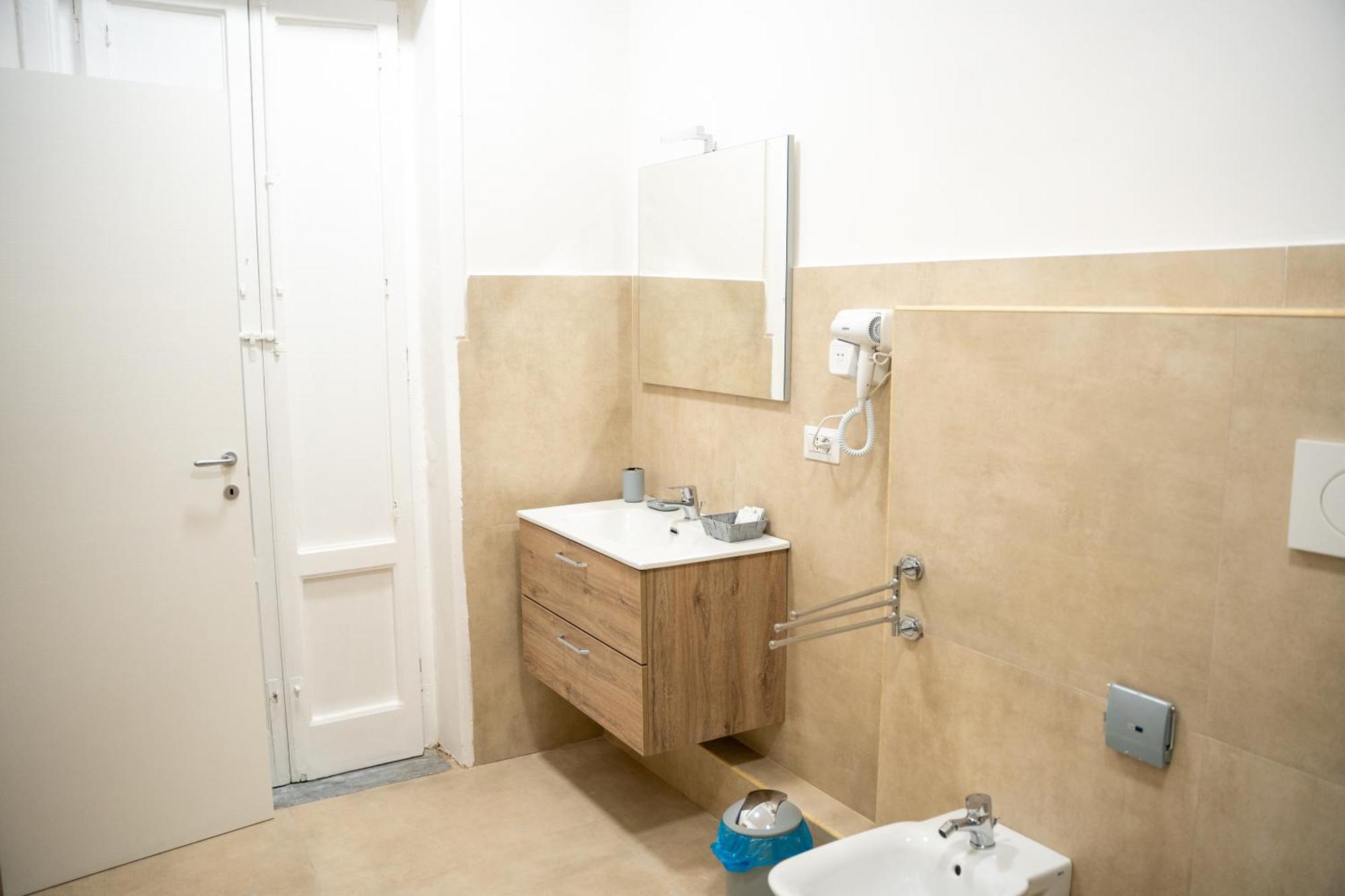 Principe Amedeo 93 Bed and Breakfast Bari Buitenkant foto