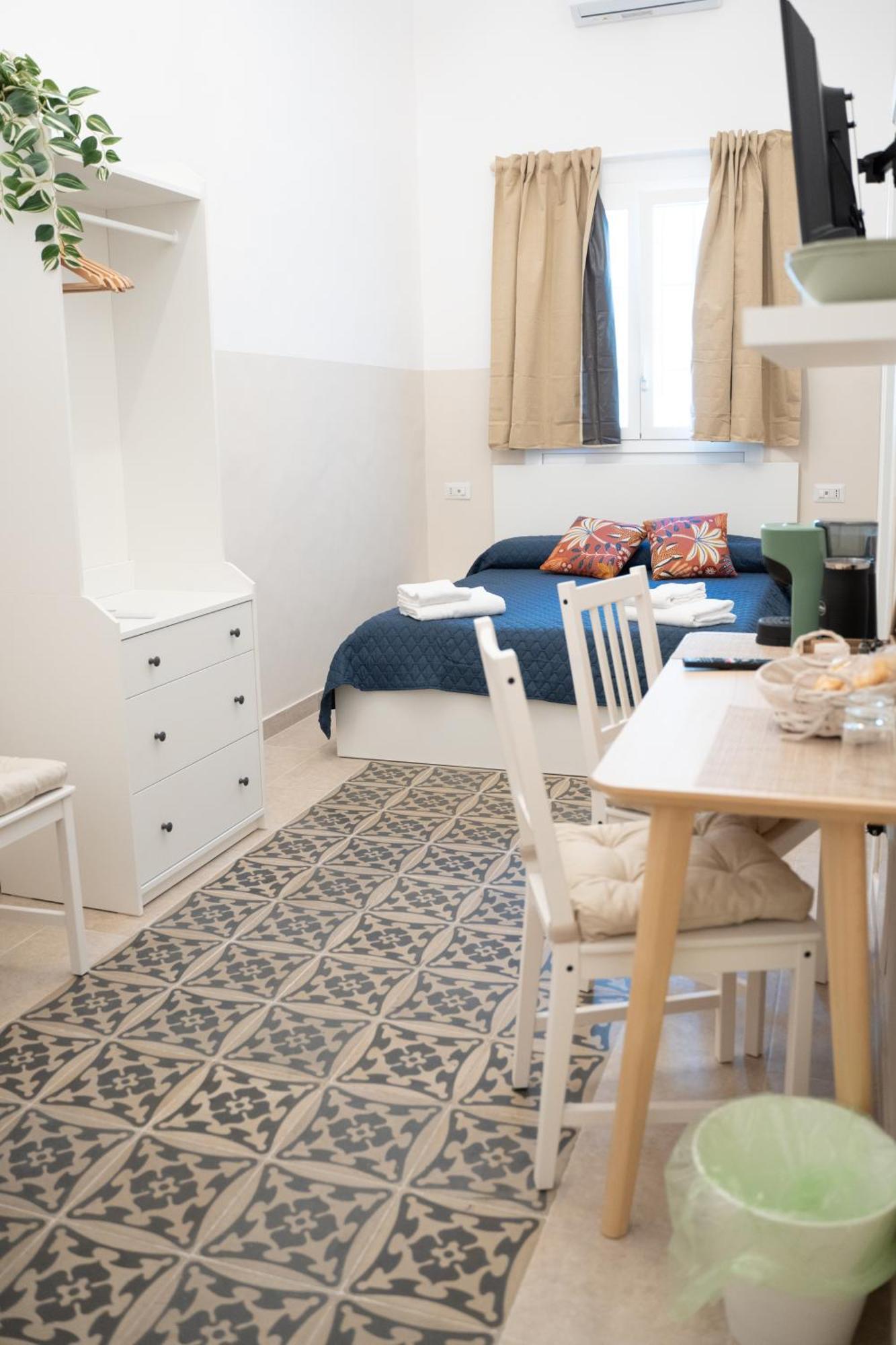 Principe Amedeo 93 Bed and Breakfast Bari Buitenkant foto