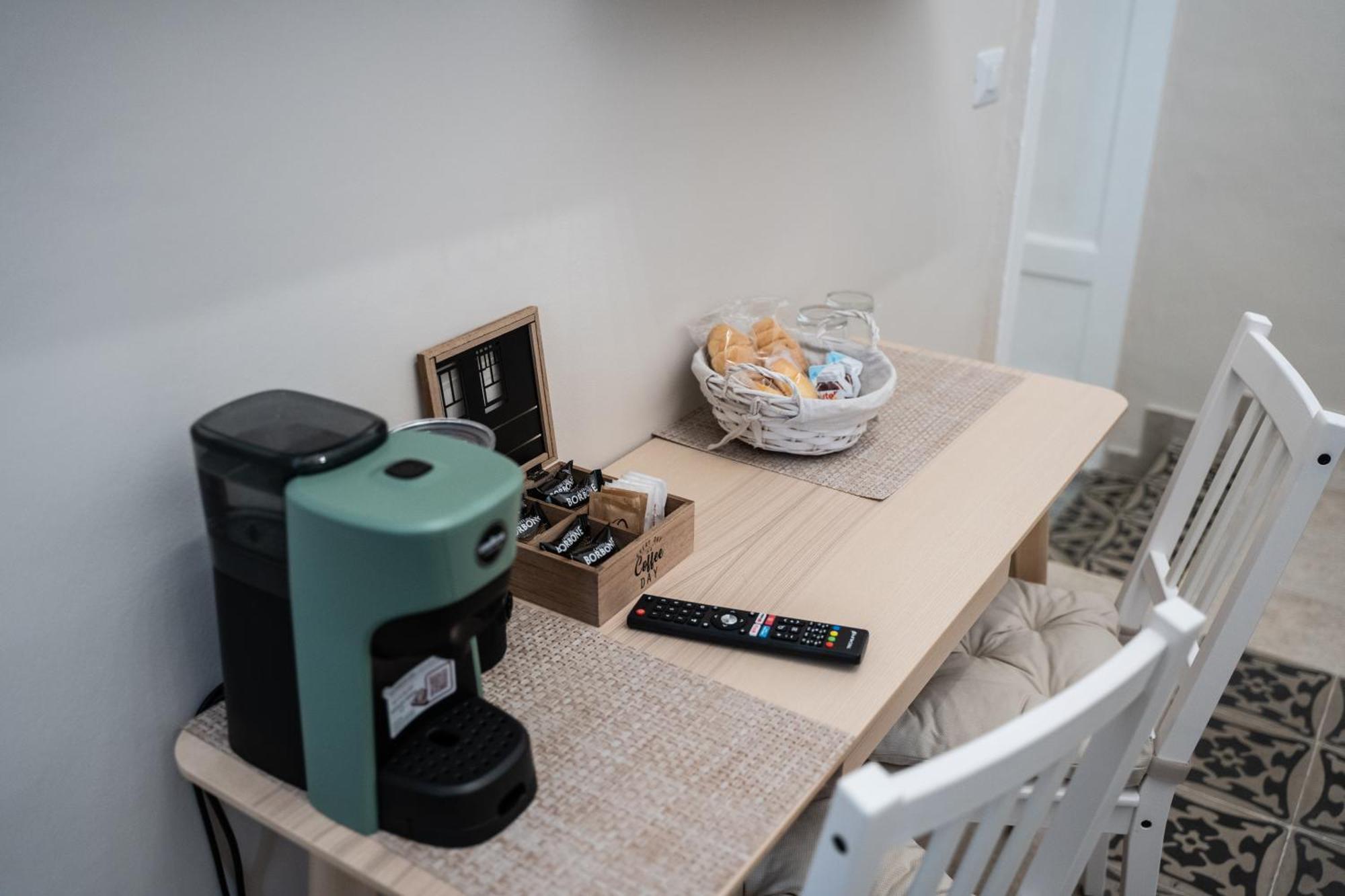 Principe Amedeo 93 Bed and Breakfast Bari Buitenkant foto